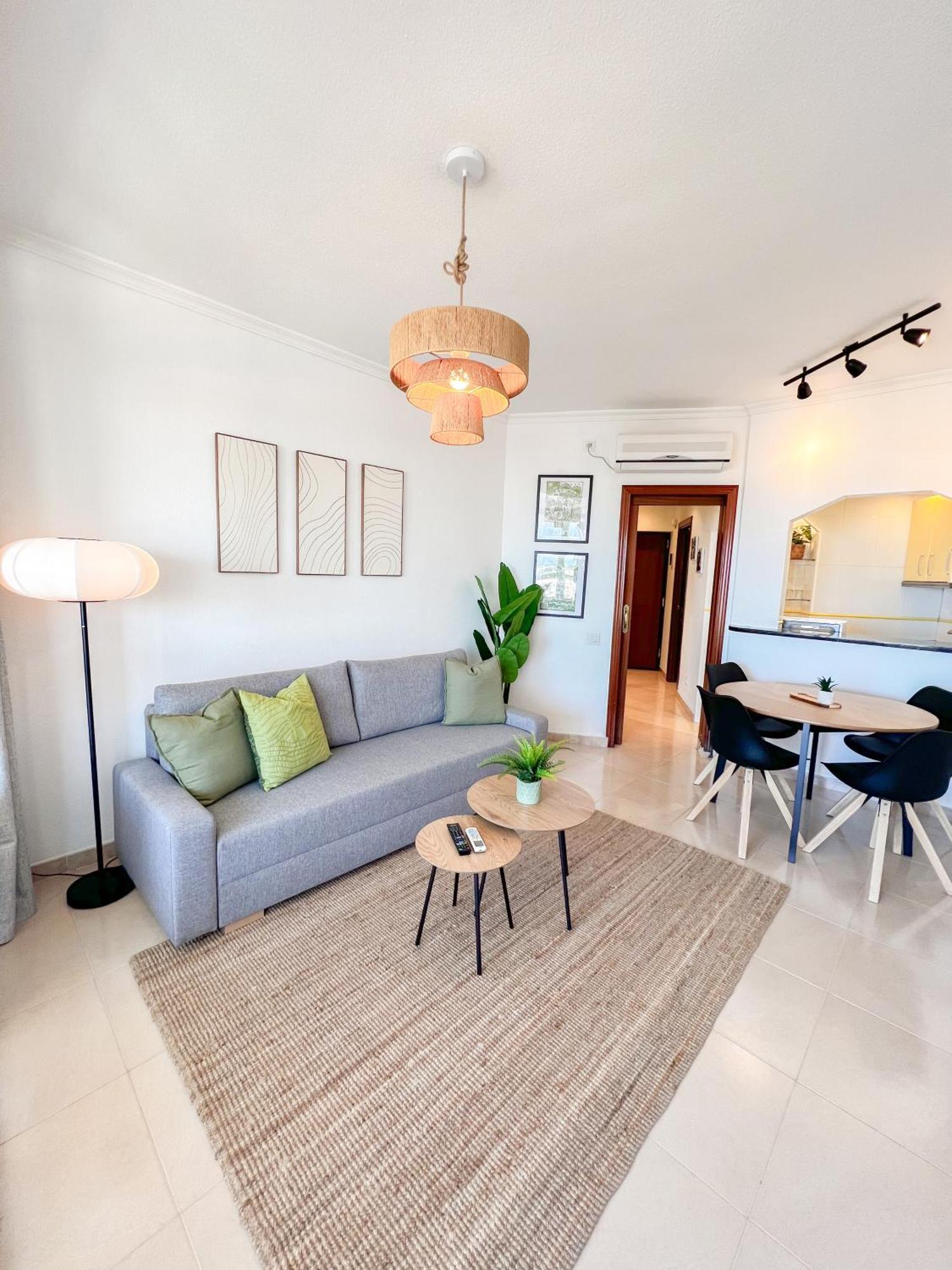 Appartement Cozy Flat With Sea Views La Torre à Torremolinos Extérieur photo